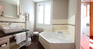 Badezimmer JS Badezimmer JS