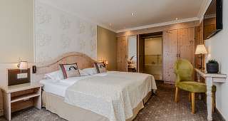 Superior Suite with 2 bedroom Eiger view