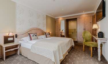 Superior Suite with 2 bedroom Eiger view