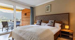 Superior Suite with 2 bedroom Eiger view
