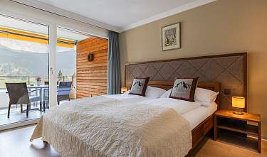 Superior Suite with 2 bedroom Eiger view